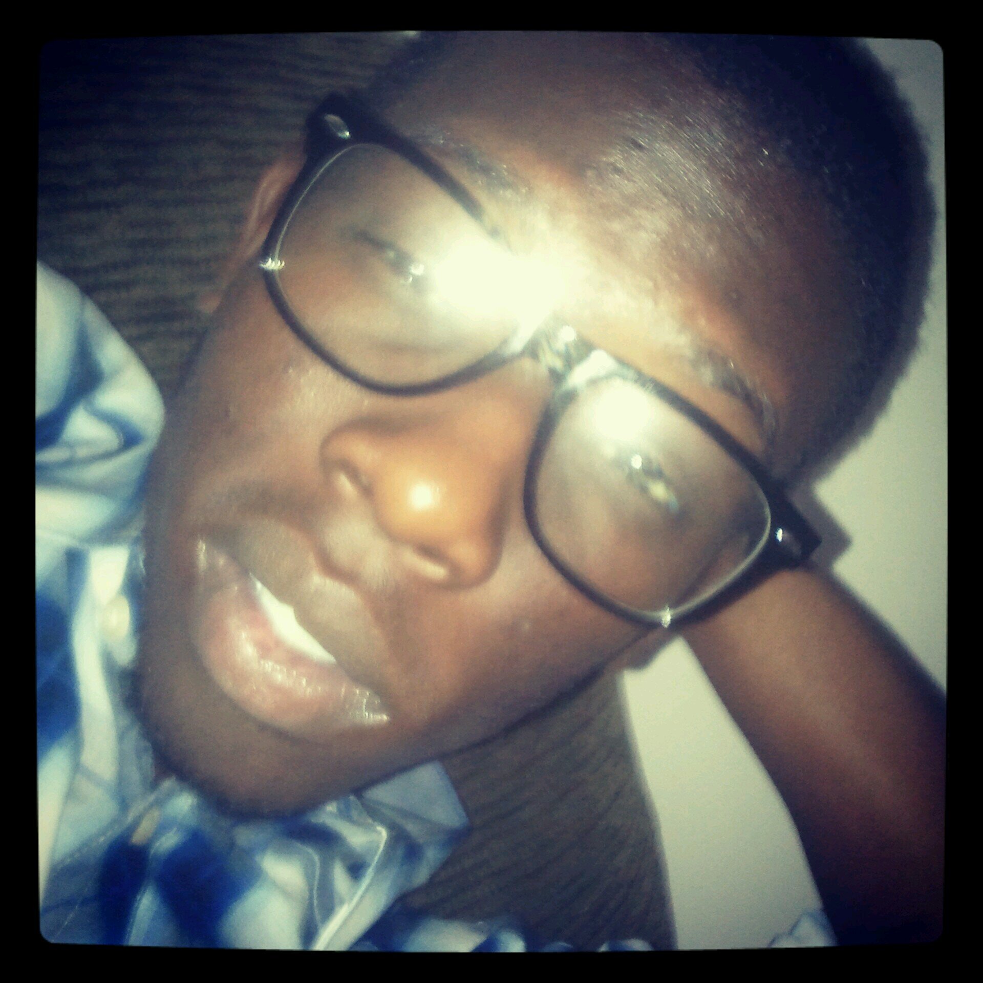 IF YHU FIND A NIGGA BETTER THEN ME THEN SHOW ME HIS SWEATER....... SOLO GANG B!+chž3zz