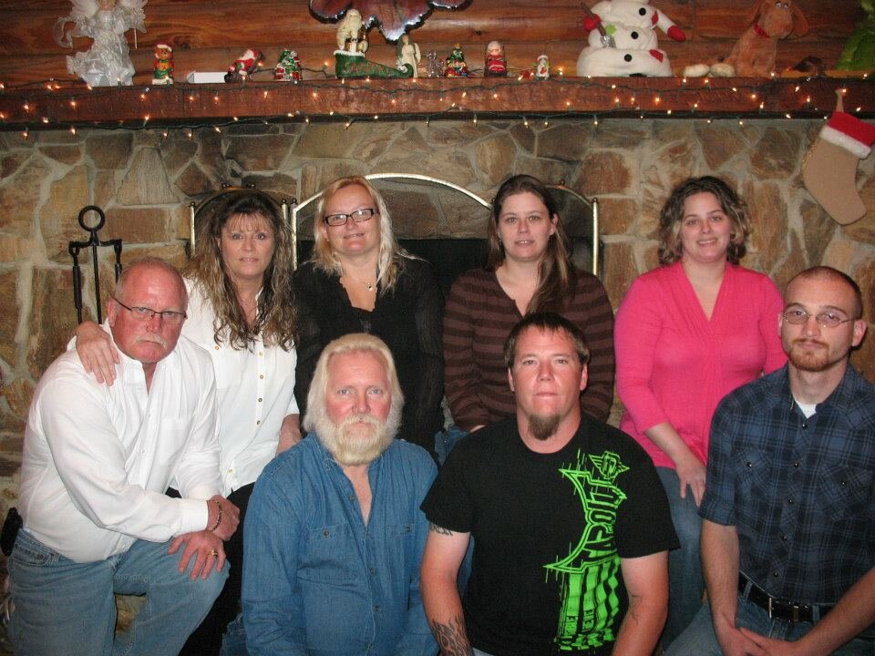 ATackettt's profile picture. i am married and have four wonderful boys and i love my family. iam a housewife / mother