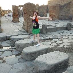 Doctor of Archaeology, re-enactor, history enthusiast, and lover of Pompeii, comedy, music and theatre