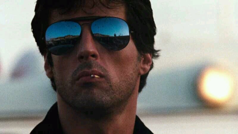 kellygula's profile picture. chronic self promoter, vicious backstabber, frequently too full to have sex