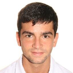 Vilanoví. Jugador, entrenador i aficionat de l'hoquei patins. Estudiant d'economia a la UPF.