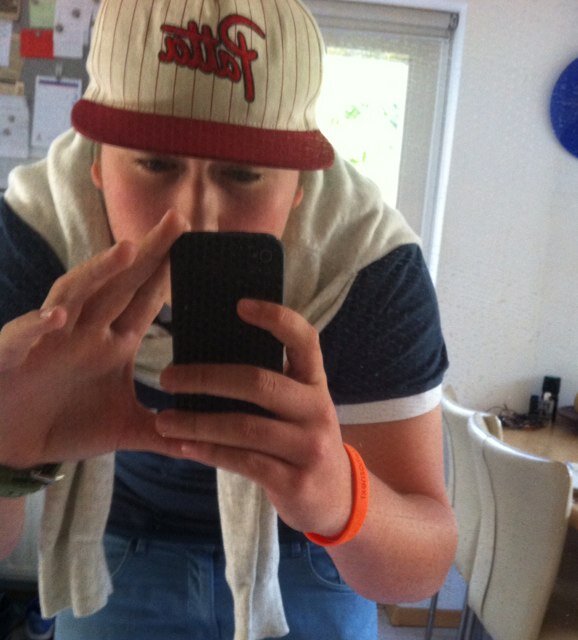 joep046's profile picture. We havin' fun in here, We love it in these funky clouds.