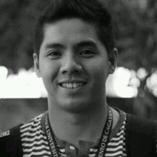 We smoke and we float in the air of love. -franco