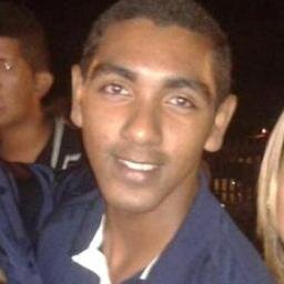 E aos poucos a vida vai me mostrando, por quem devo lutar e por quem eu devo desistir.