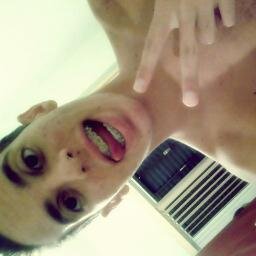 25 anos, chato e tals , mais ? #Follow-me , Whats : 016 993388677