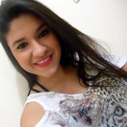 20 anos, solteira, signo de leão, aquele que foge das pessoas mal intencionadas.