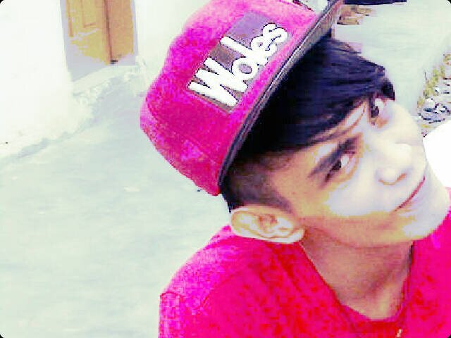 divazben's profile picture. Down to earth