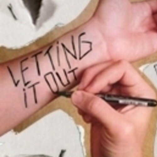 This is an anonymous account set up to help people who are self harming or knows someone who is. Always here to listen and help.