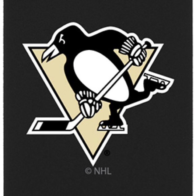 Pens Fans are the best fans in the NHL.  Will followback pens fans. #letsgopens #flyerssuck #PensNation