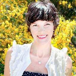 Founder of Inside Wellness, coach and speaker with crohn's for 20+years/ileostomy, dedicated to helping people with bowel conditions reclaim their life!