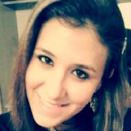 Princesinha de Deus, meiga e carinhosa, temente a Deus, ama fotografar e escrever. Estudante, e serva de Deus. :)