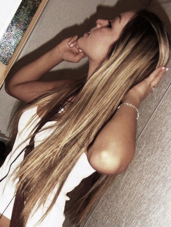 CarlaCaruaru's profile picture. 