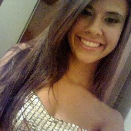 Gosto de Christina Aguilera, curto Nirvana, saiu muiiito, e como muiita pizza, só oque vcs precisam saber (:
