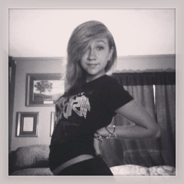Hey I'm ashley! Follow me on instagram! Ashley_bitez13 c; thanks bby! 3