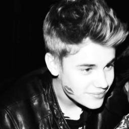 Sou Belieber, Pniner, boba, insegura, alegre, irritante, orgulhosa, sonhadora e exagerada. P9 seus perfeitos 33
https://t.co/VKe569tpur