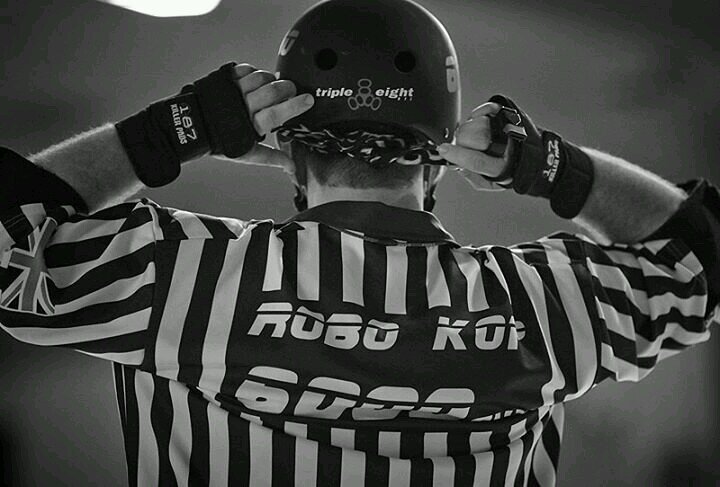 Robin / 呂便
Former DDT Ironman Heavymetalweight Champion https://t.co/LcXPHPhLHO
(He/Him)