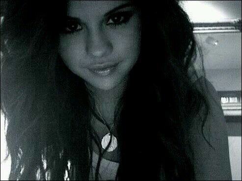 I Lov Jeliebers, Mom Pattie, MadisonBeer & BieberCrew. Beliebers Is My Heart :) 7/07/13 Alfredo Flores Likes A Pic By Me On Instagram.