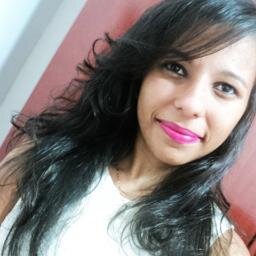17 anos . Carioca . Amo livros , Fã do Luan Santana . Vascaína até a morte s2'