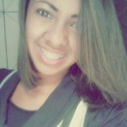 Nunca fexe os olhos, pois alguen necessita do brilho deles para viver