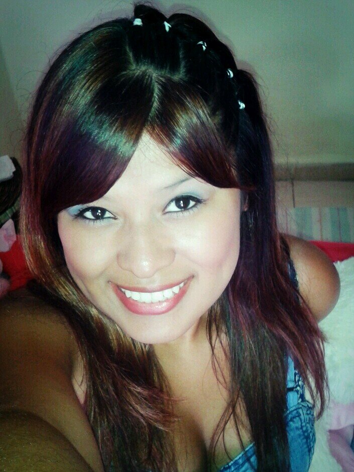 Simpática, divertida, me gusta salir de fiesta, salir cn mis amig@s,  Hacer muchas cosas....