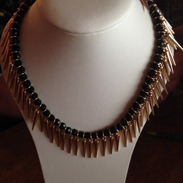 The Jewellery Shop Costume Jewellery at affordable prices
Based in Rainham, Essex