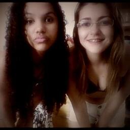 é eu sou dramática, sou teimosa, sou ignorante, sou a princesa do gelo *--* se acostuma se quiser meu amor ;)