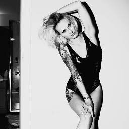 dasallygshow's profile picture. lookout honey cause I’m using technology