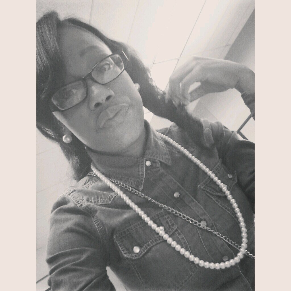 7Teen • Party Girl • i ♥ Food • I hate Gang bangers & Ugly People. FMOI• @Shae_Ballout #Hannnnnn ♡