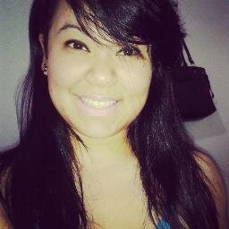 Umα pequenα pessoα, com sonhos de umα grαnde meninα !
Vivendo num mundo surreαl e estressαnte
tentαndo αpenαs ser feliiz ! 8)~