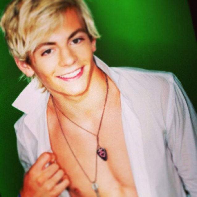 topmodel0421's profile picture. 