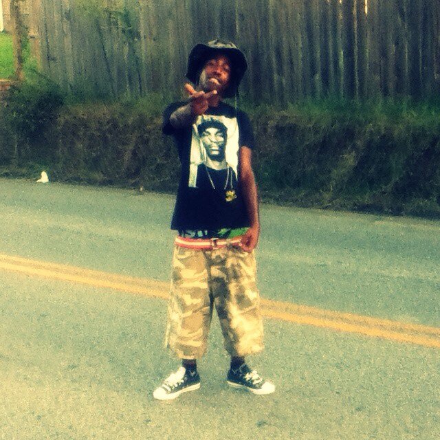 S/O to my brothers blade && mari G #Team Nayborh40d #SpoetyiAm #ClosedMoufsDon'tGetFed . . Somebody Need To Sign Me.. http://t.co/ho7q8uWfcM #Los Ripley !