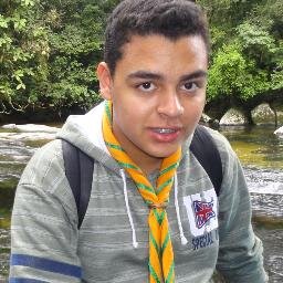 Estudante, Solteiro, 18 anos.