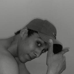 Há três tipos de gente
Os que imaginam o que acontece,
Os que não sabem o que acontece,
E nós que faz acontecer,
O bolo, guacê