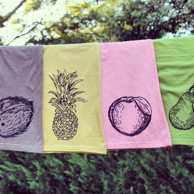 With every purchase, we give fresh fruit to children in Philadelphia. Share The Fruit You Wear