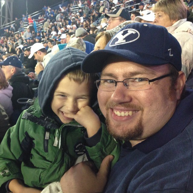Sports fan, KLAS employee, avid golfer, family man. 

Healthcare tweets at @DanatKLAS