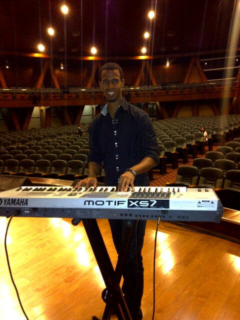 Amo a Dios, a mi familia, a mi ministerio y todo lo que provenga de El, Actualmente--»Keyboard/bass Player--» Music Producer