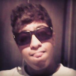 Tenho 16 anos, sou Ator e musico, Sou Católico Apostólico Romano, 
e tenho Deus como pai e Maria como mãe ♥