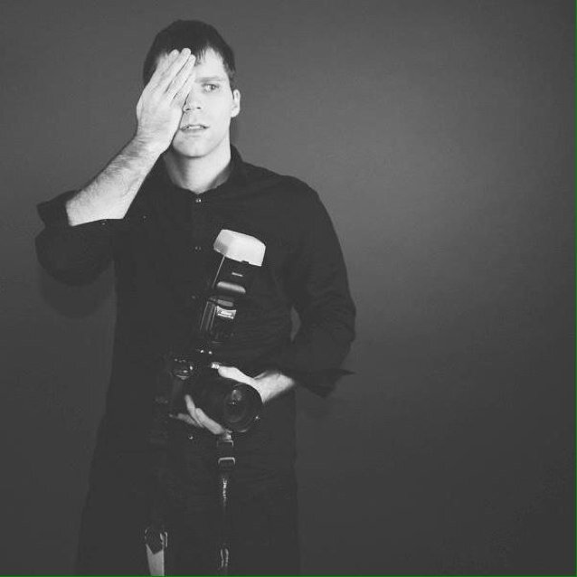 seeleybk's profile picture. Plays well with others. 
Tells stories and makes pictures often.
Gets technology.