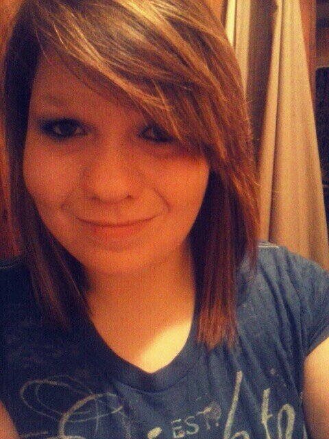 -Bio: -Christian and proud of it!(:
-19 years of age
-I follow back!(: