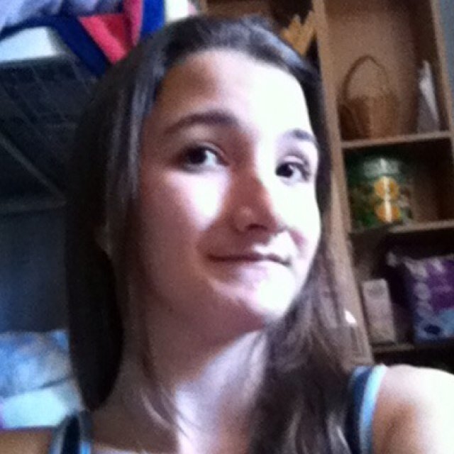 Hey I'm 18 in Australia :) I love my music and to hang with my friends :) 
I LOVE JUSTIN BIEBER !!! 
Forever and always ❤❤❤❤❤