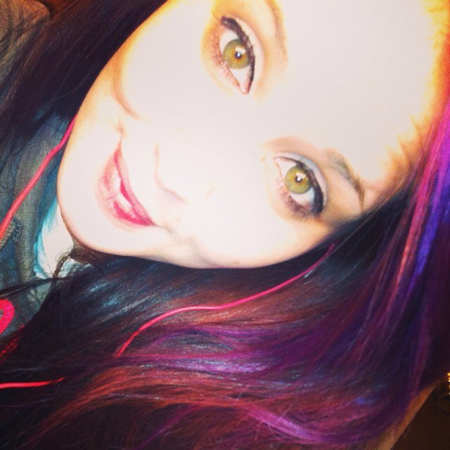 Katelynn.. Mother of 2 beautiful daughters. They are my world..