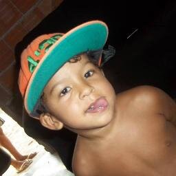 sou corinthiano... sou de fortaleza...sou louco...sou sargitáriano...sou família...mais quando me conhecer vai saber que eu sou legal ok...