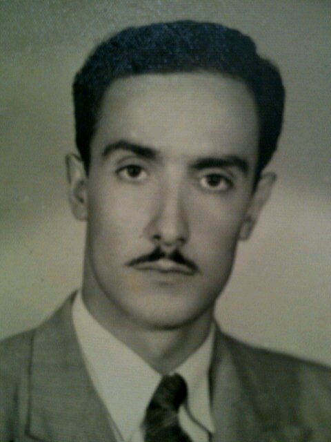 iulyska's profile picture. Publicista, locutora, melómana, media maratonista, hija, esposa y mamá! Y el de la foto es mi amado papá...