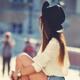 greciaobscura's profile picture. Tener estilo es estar muy segura de si misma y confiar en su intuición. Narciso Rodriguez