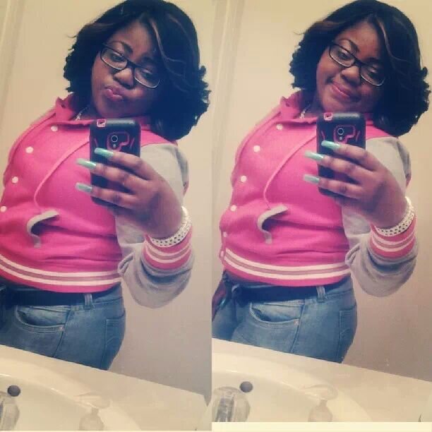 914  252 ; Hermosa temerosos de Dios ambicioso elegante, amable frialdad,,, de jovencita! #CollegeGirl #DollyFinesse IG: perfect_imperfectionist ♥