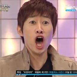 Fanboy + kembarannya Hyuk ! problem? :p follow anae gw  xD = @SalsaWepe || Fanboy Kece Fams ||