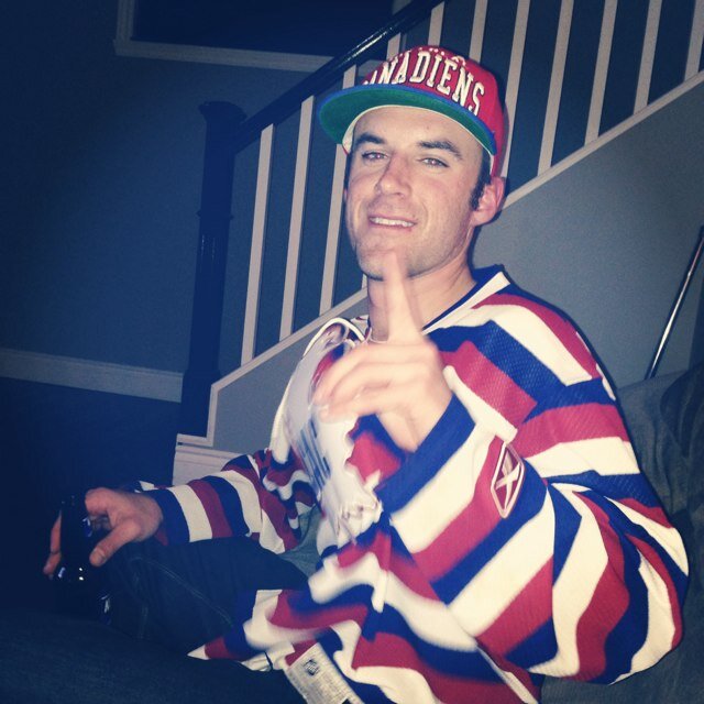 Beaudeg's profile picture. father, business manager, tricolore, famille, hommies, and well-deserved brewskies.