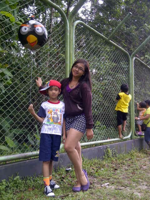 Nama saya Rahma Aulia :)