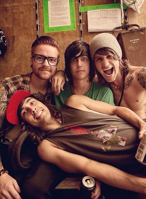 |Bands and love| 
|Music is love put into sound|
|will always follow back| |RIP Mitch|