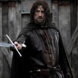 Padre de Aragorn e hijo de Arador . Decimoquinto capitán de los dúnedain del Norte. Casado con mi amada esposa @GilraenTheFair  #SpanishfakeESDLA